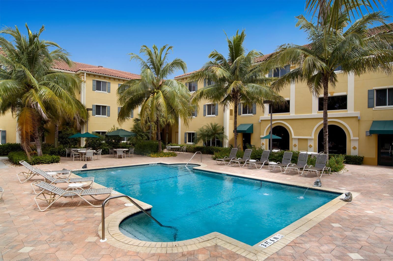 Hawthorn Extended Stay By Wyndham North Naples Eksteriør billede