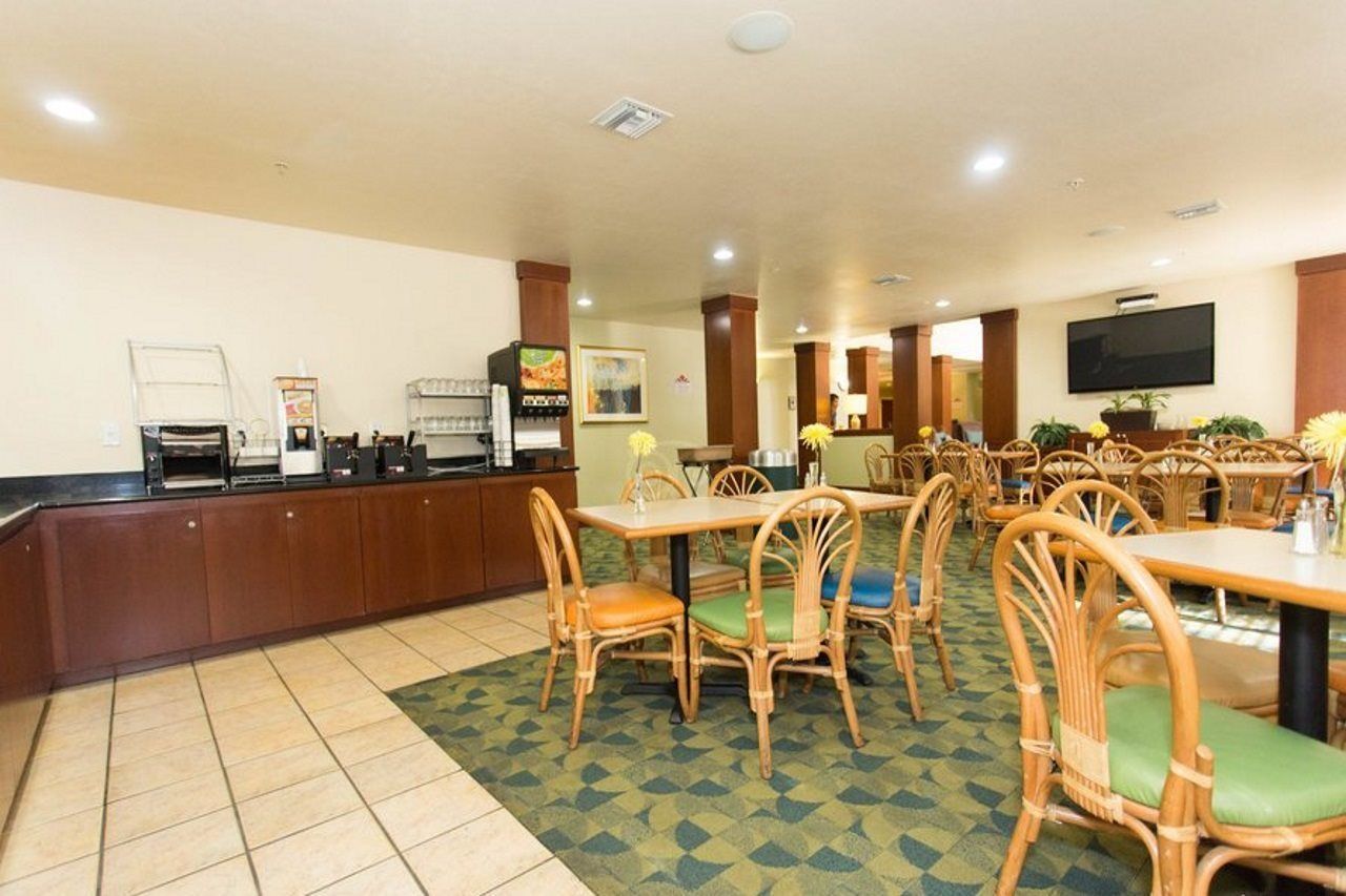 Hawthorn Extended Stay By Wyndham North Naples Eksteriør billede