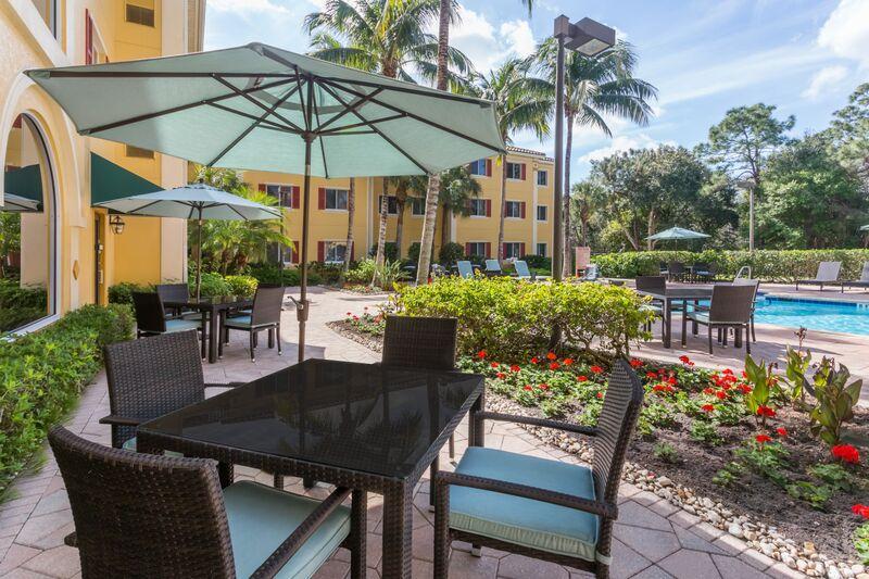 Hawthorn Extended Stay By Wyndham North Naples Eksteriør billede